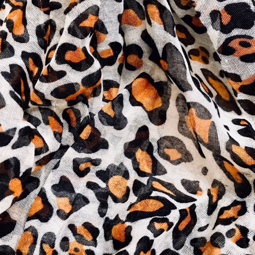 Black & Leopard Infinity Scarfs - Picture 3 of 4